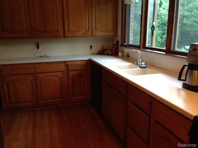 15577 Millar Road Clinton Township, MI 48036 - Photo 11 of 20 Millar Kitchen 2.jpg