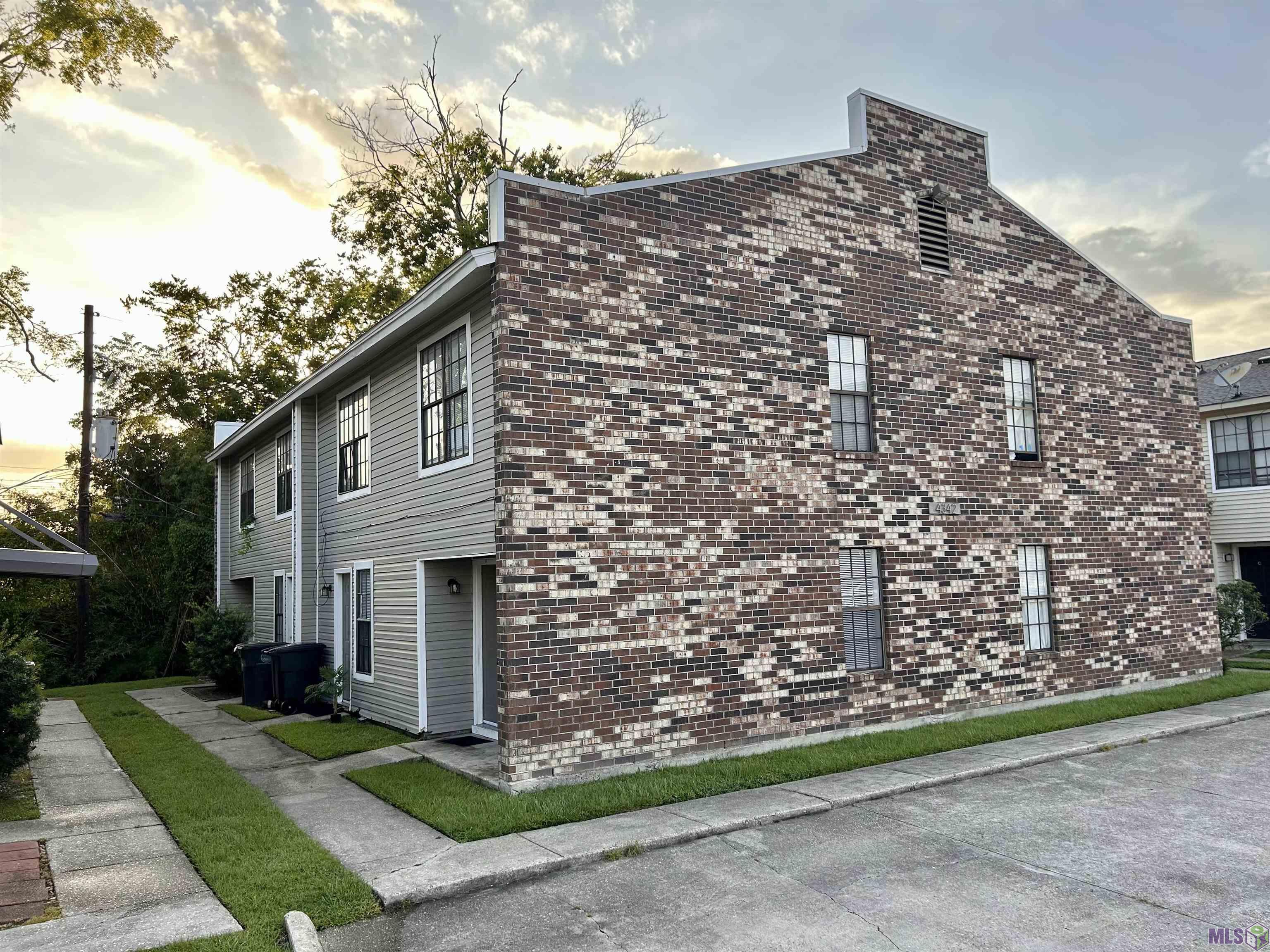 4342 Rue De Belle Maison, Unit 8 Baton Rouge, LA 70809 - Photo 2 of 36