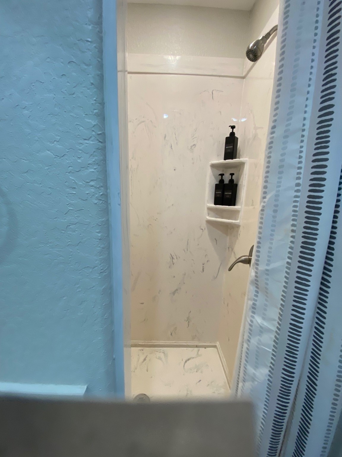 106 Pompano Lane Surfside Beach, TX 77541 - Photo 21 of 39 Upstairs Bathroom