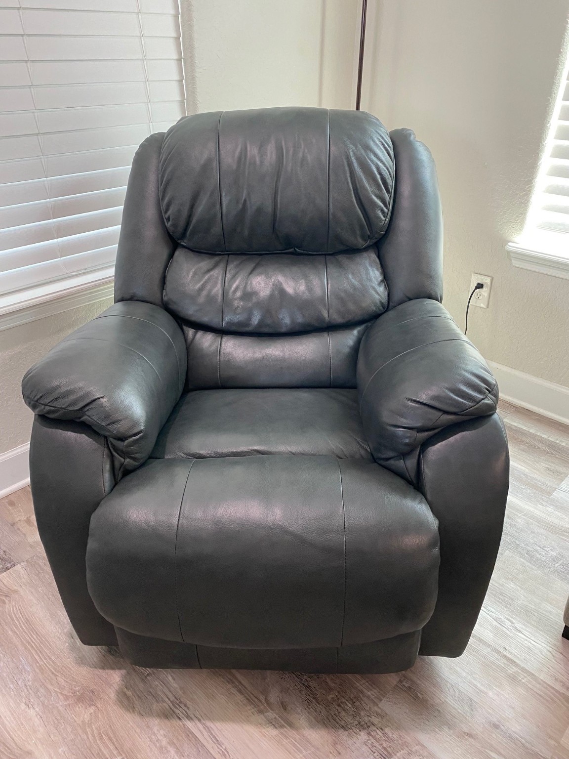 106 Pompano Lane Surfside Beach, TX 77541 - Photo 5 of 39 Recliner in Living Area