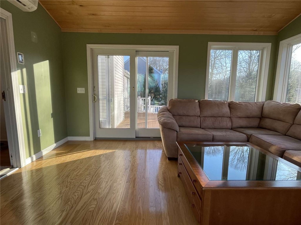 11 Briar Patch Drive Westerly, RI 02891 - Photo 10 of 20