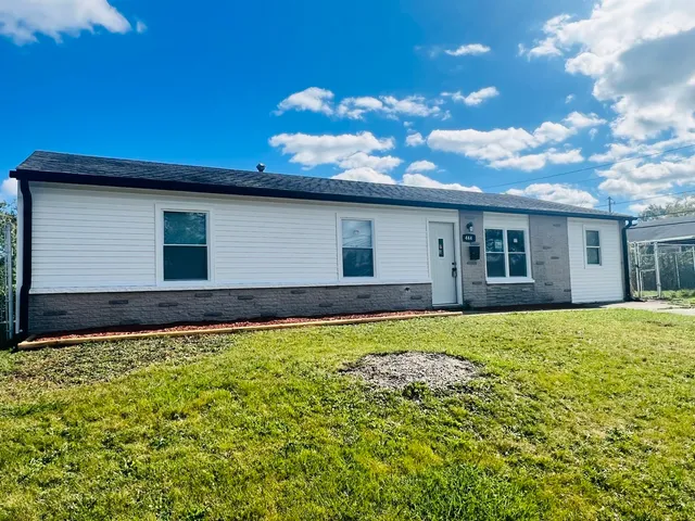 $209,900 | 444 Concord Drive, Chicago Heights, IL 60411