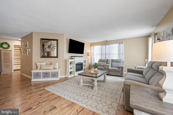 $285,000 | 427 Pepper Mill Court, Sewell, NJ 08080