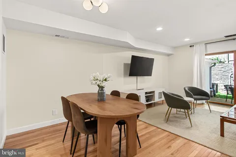 $424,500 | 7611 Tiverton Drive, Springfield, VA 22152