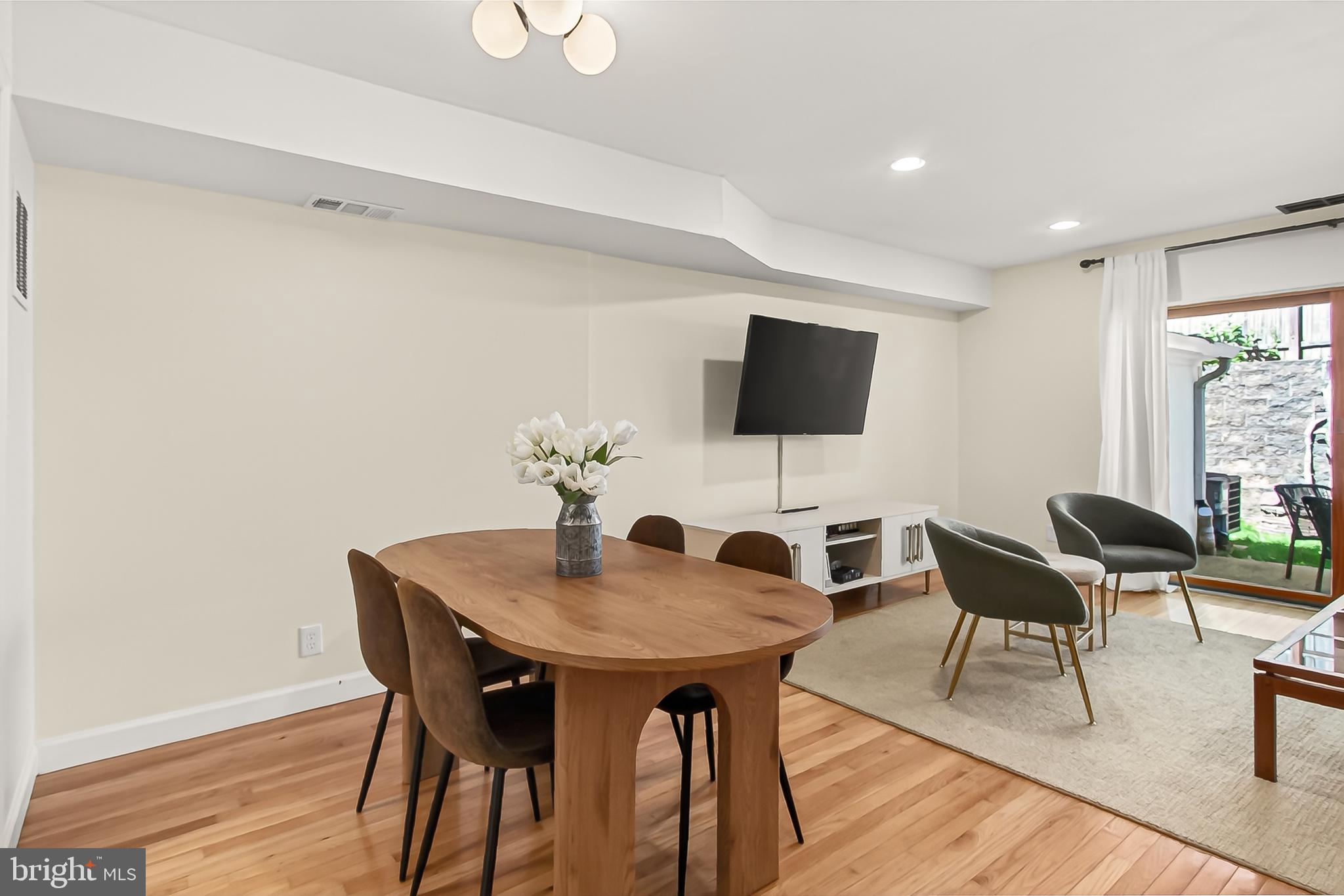7611 Tiverton Drive Springfield, VA 22152 - Photo 9 of 44
