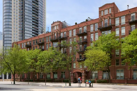 $1,495,000 | 550 North Kingsbury Street, Unit 603, Chicago, IL 60654