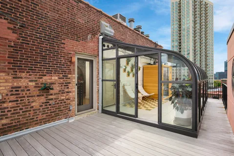 $1,495,000 | 550 North Kingsbury Street, Unit 603, Chicago, IL 60654