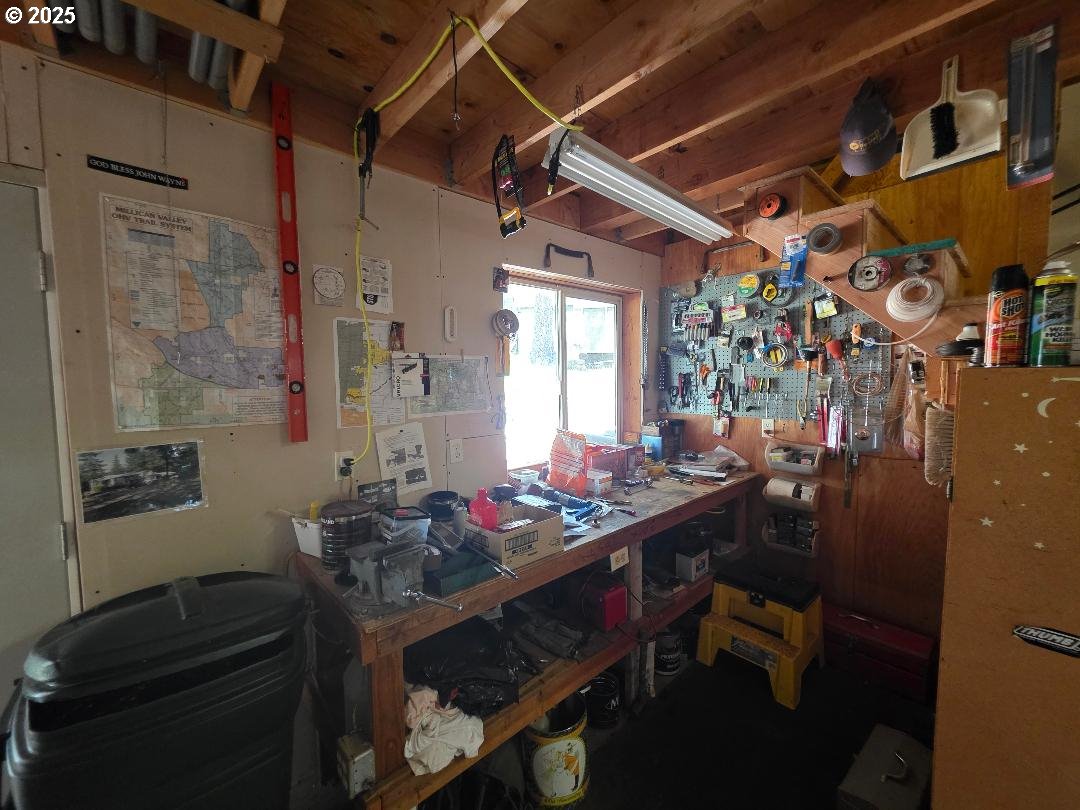 358 Oak Park Place Wamic, OR 97063 - Photo 28 of 29 a view of a workspace with furniture