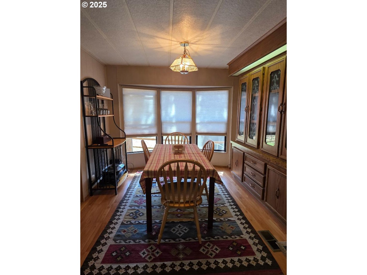 358 Oak Park Place Wamic, OR 97063 - Photo 8 of 29 a view of a interior of the house