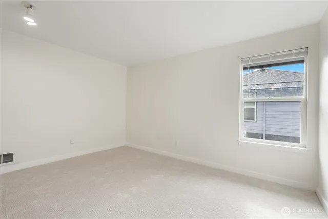 $3,450 | 10007 Northeast 12th Street, Unit 108, Bellevue, WA 98004