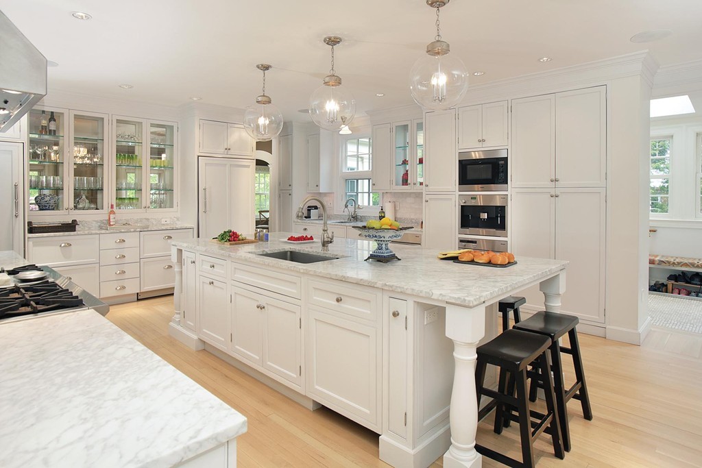 106 Clinton Road Brookline, MA 02445 - Photo 7 of 24