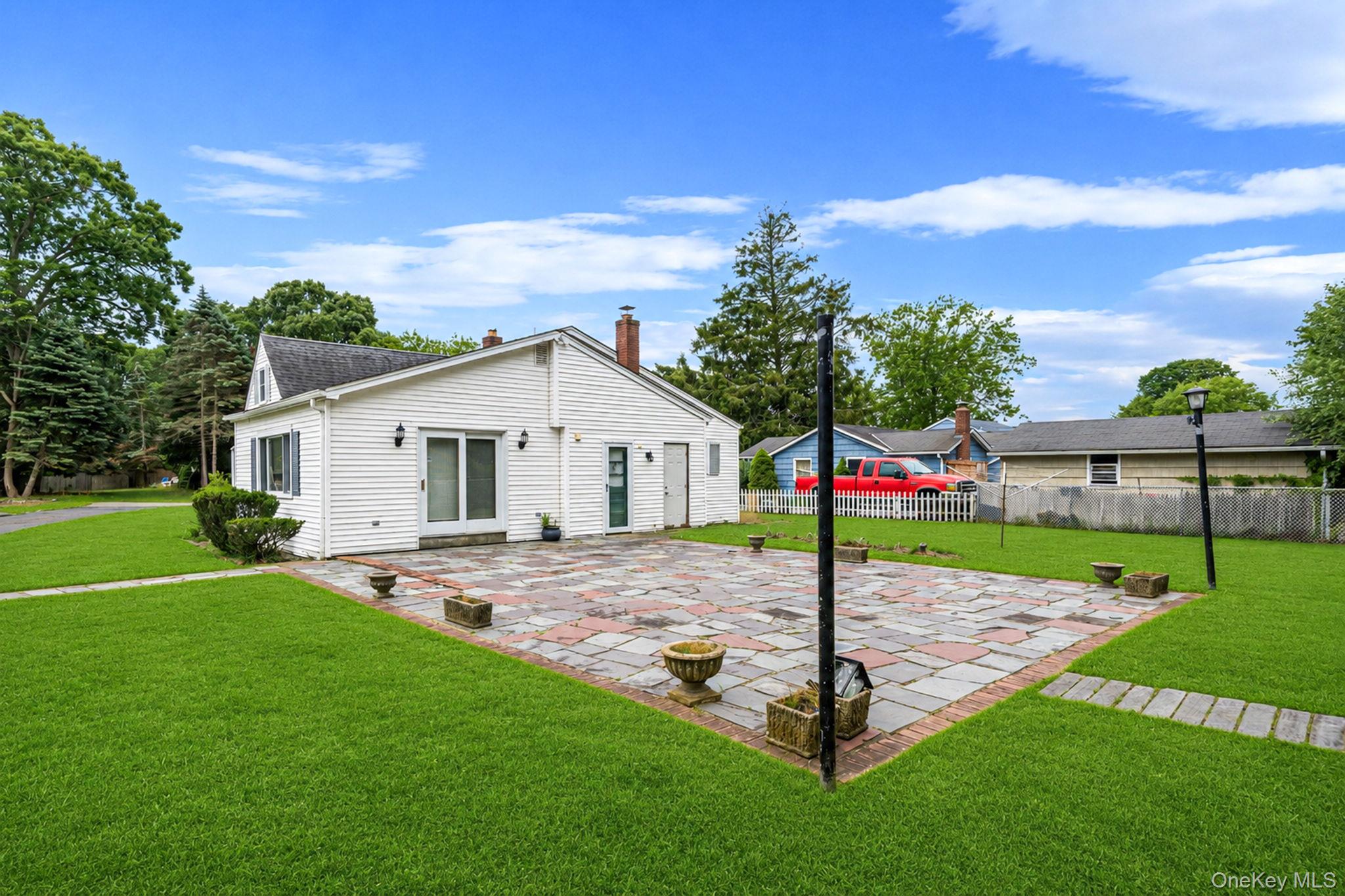 1 East Jackwill Road East Patchogue, NY 11772 - Photo 23 of 32