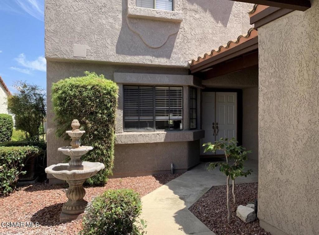 852 Congressional Road Simi Valley, CA 93065 - Photo 2 of 25