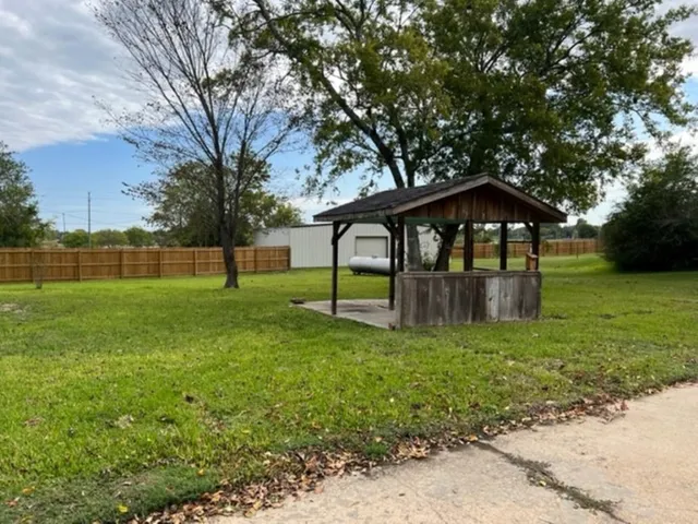 $4,500 | 22985 Highway 105 West, Montgomery, TX 77356