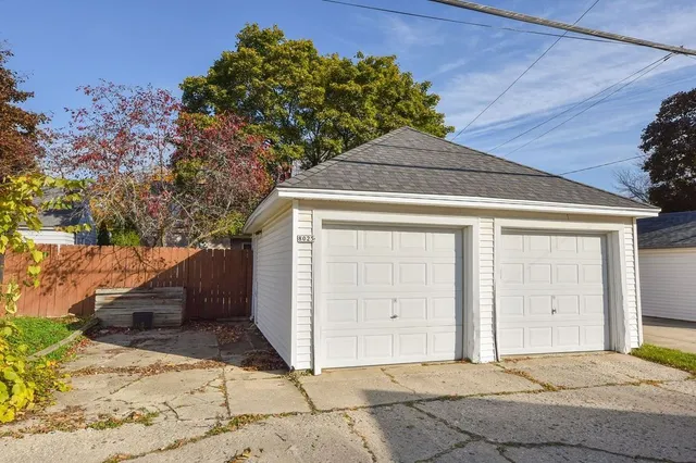 $239,000 | 8025 West Lorraine Place, Milwaukee, WI 53222