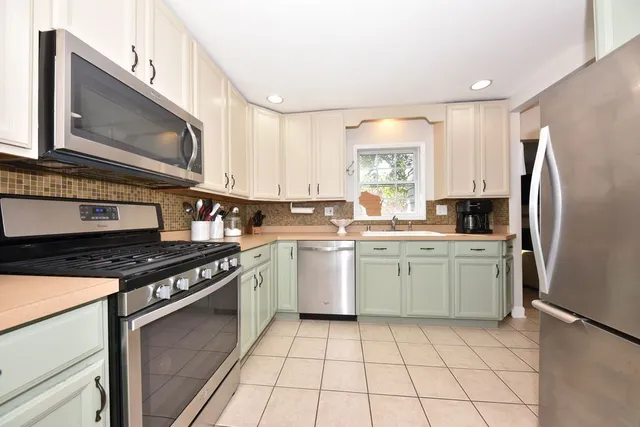 $239,000 | 8025 West Lorraine Place, Milwaukee, WI 53222