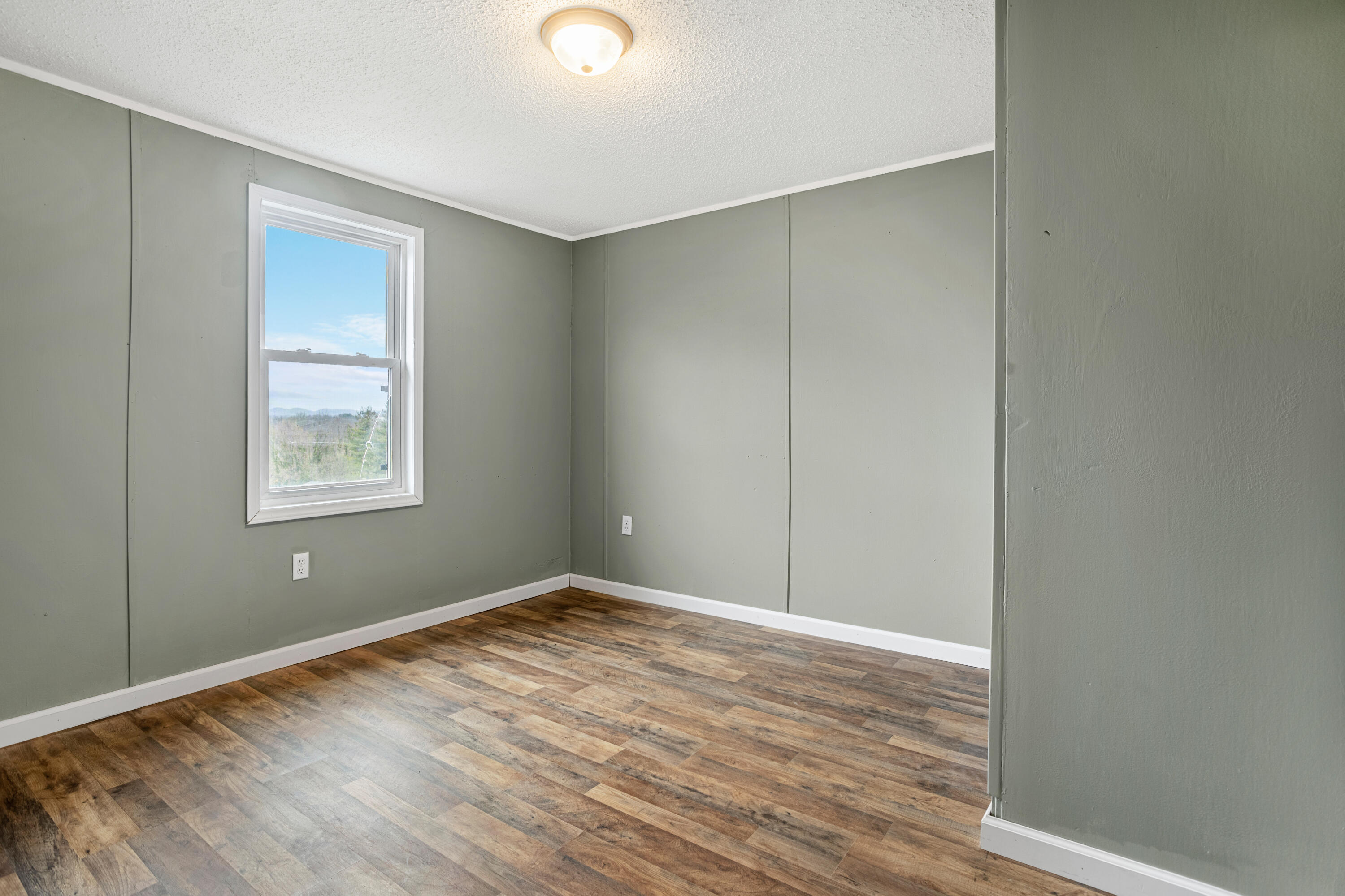86 Ridgecrest Road Bristol, TN 37620 - Photo 25 of 38 177A7861-HDR_1