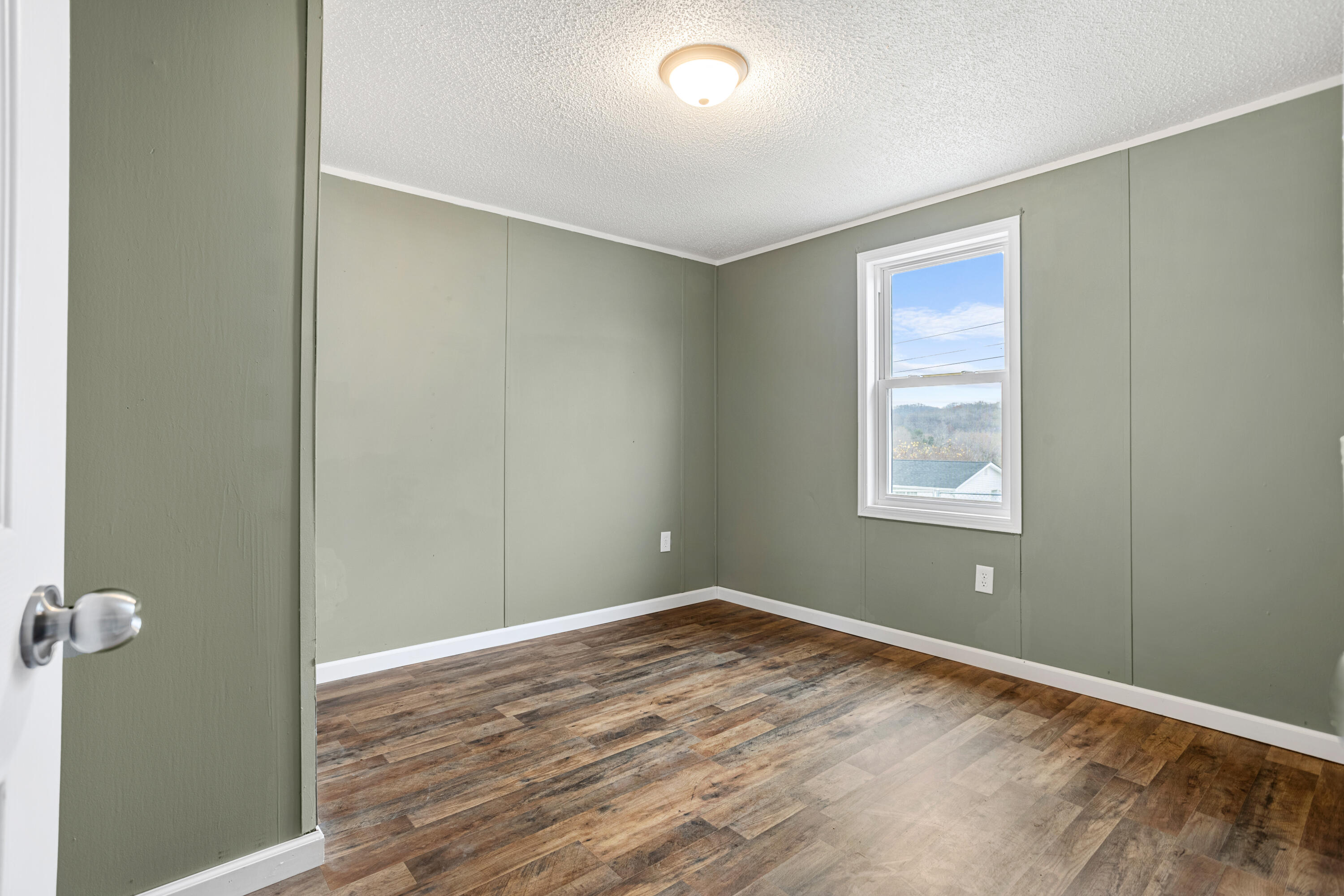 86 Ridgecrest Road Bristol, TN 37620 - Photo 27 of 38 177A7869-HDR_1