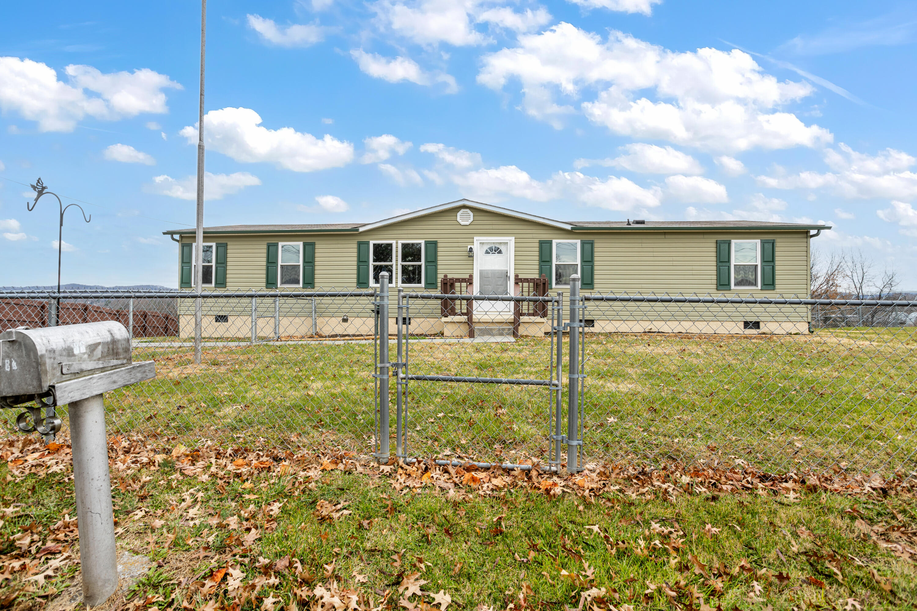 86 Ridgecrest Road Bristol, TN 37620 - Photo 38 of 38 177A8005-HDR_1