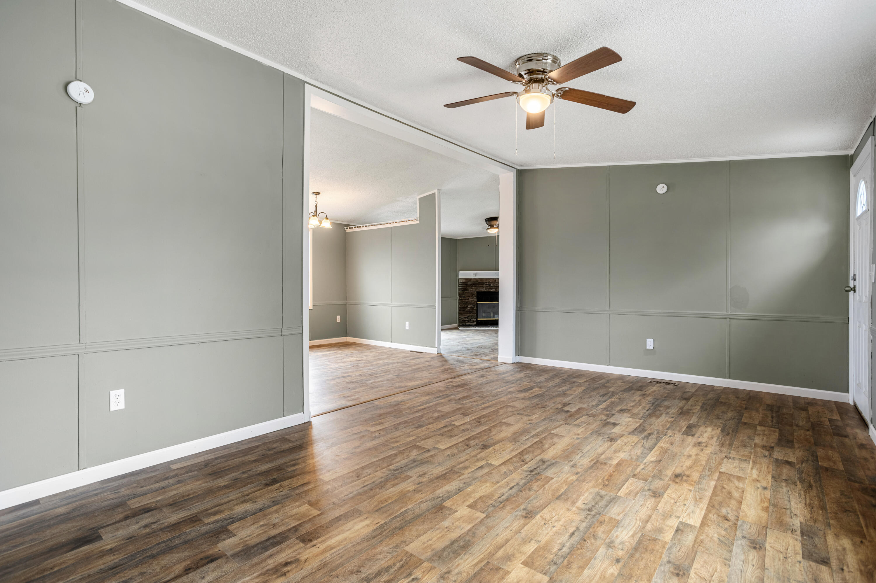 86 Ridgecrest Road Bristol, TN 37620 - Photo 8 of 38 177A7953-HDR_1(1)