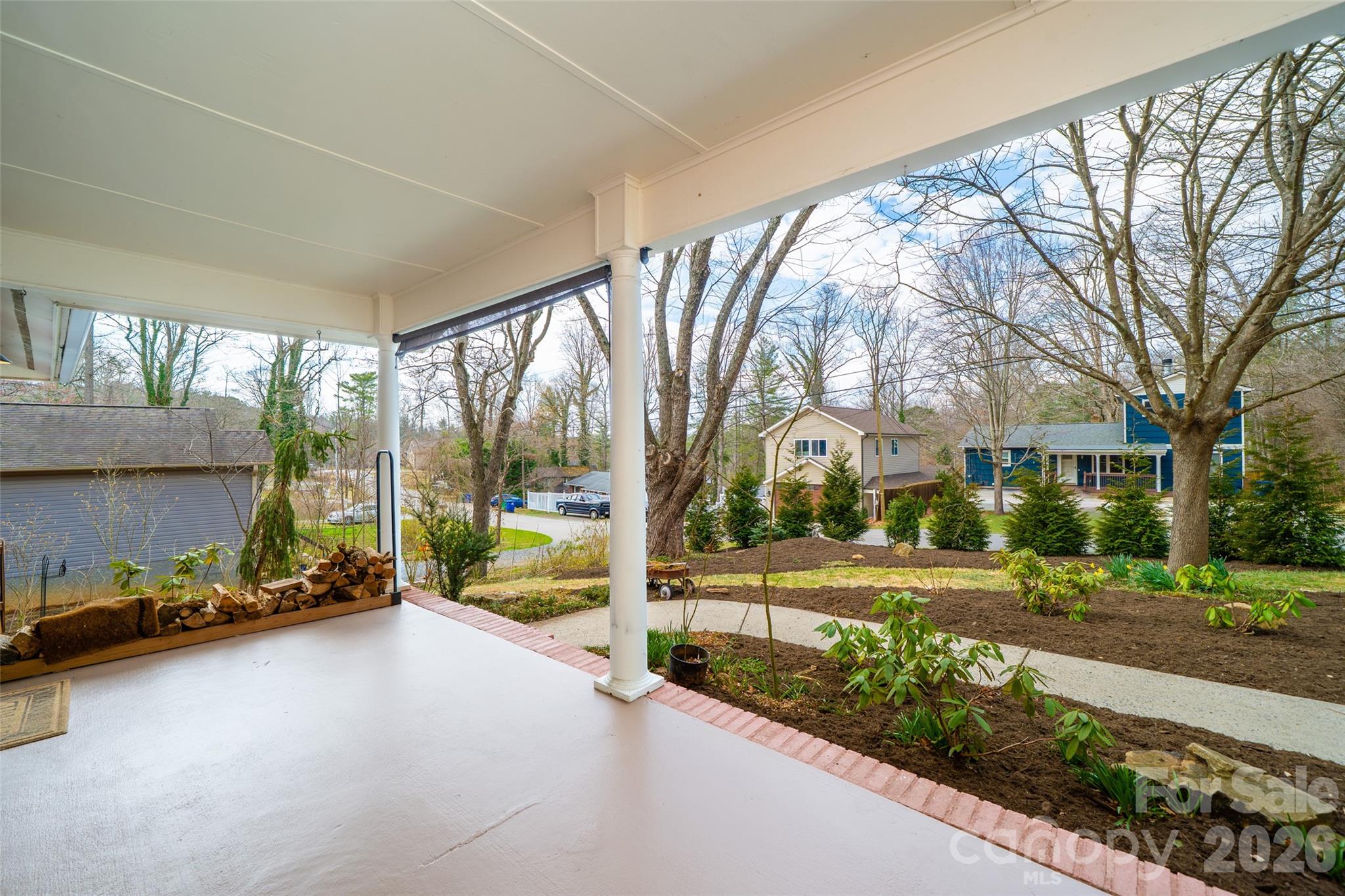 131 Locust Court Arden, NC 28704 - Photo 4 of 35