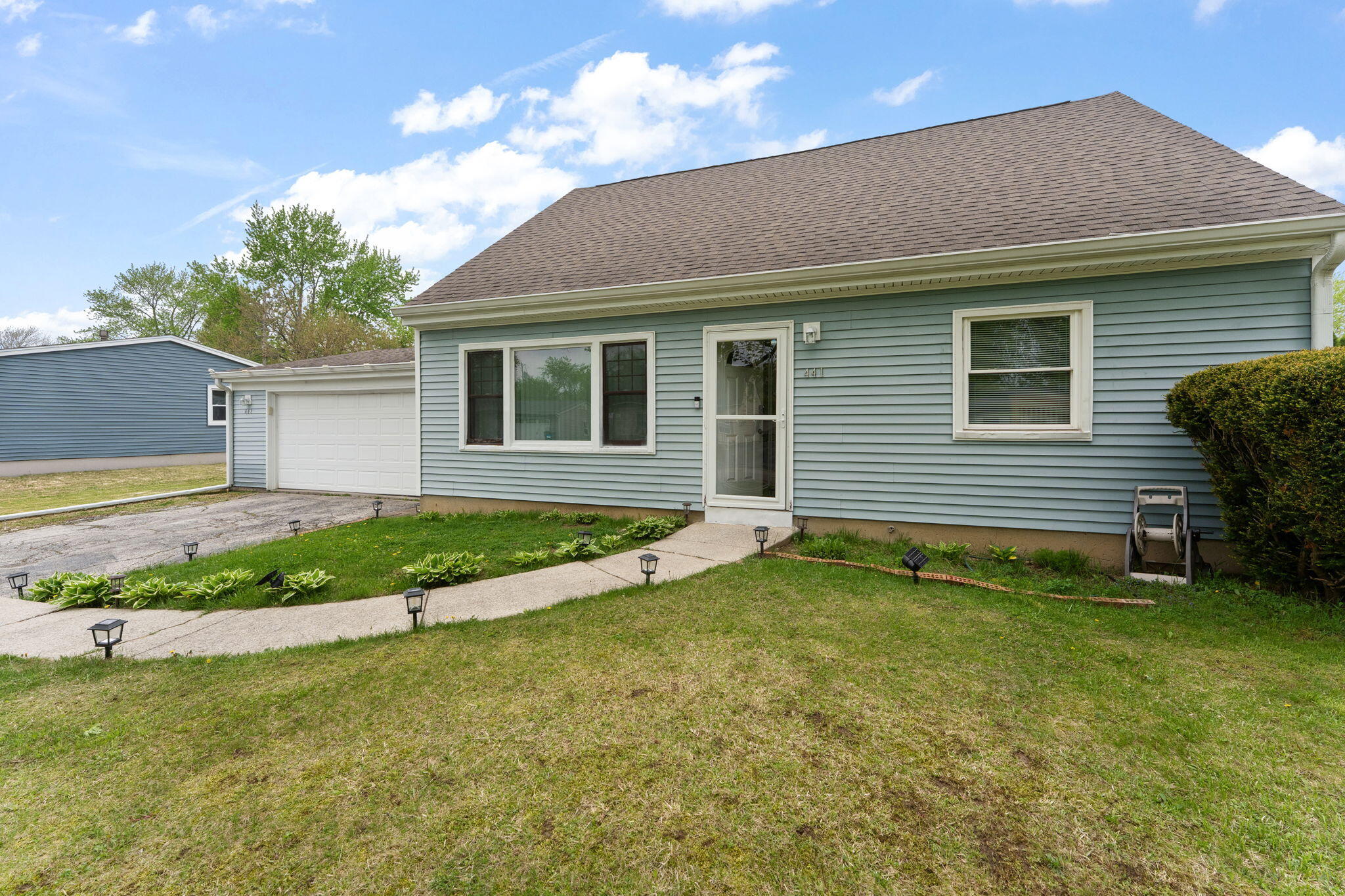 441 Prescott Road Valparaiso, IN 46385 - Photo 2 of 23 2048x1365