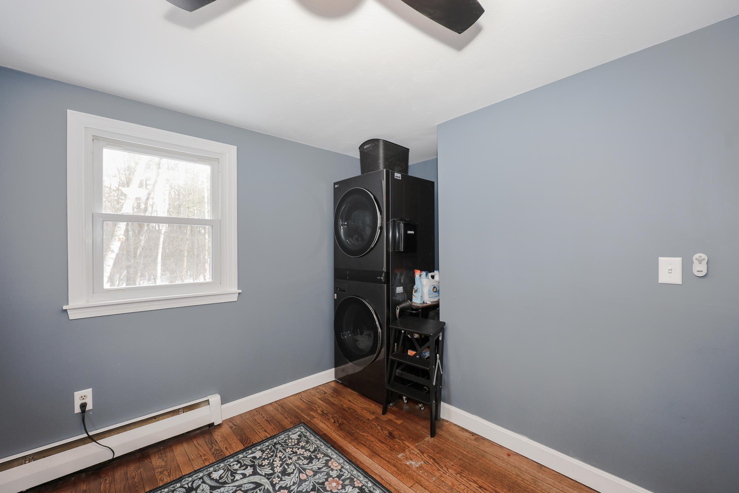 27 Willow Street Pelham, NH 03076 - Photo 16 of 31