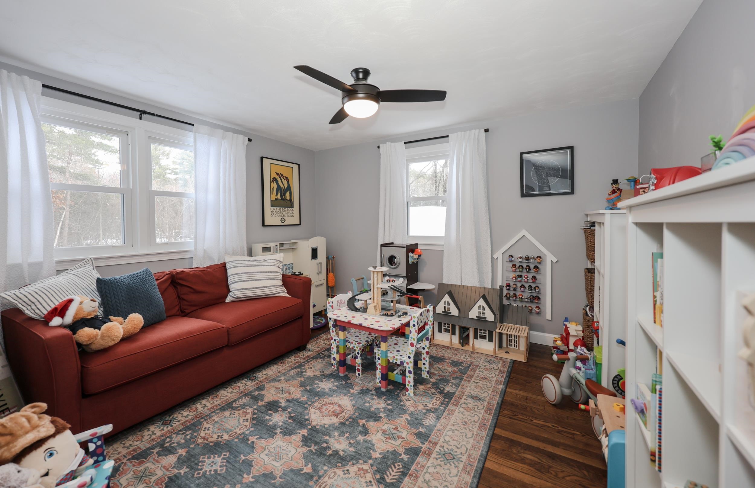 27 Willow Street Pelham, NH 03076 - Photo 10 of 31