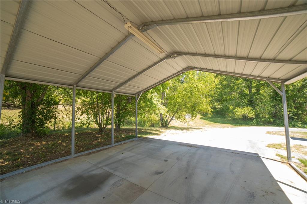 6439 Wilkes Yadkin Road Ronda, NC 28670 - Photo 7 of 32 Gallery Image 7