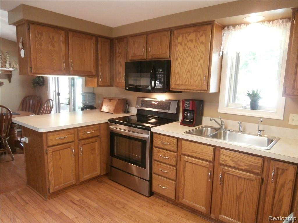 2860 Lyons Road Owosso, MI 48867 - Photo 20 of 41 20.JPG