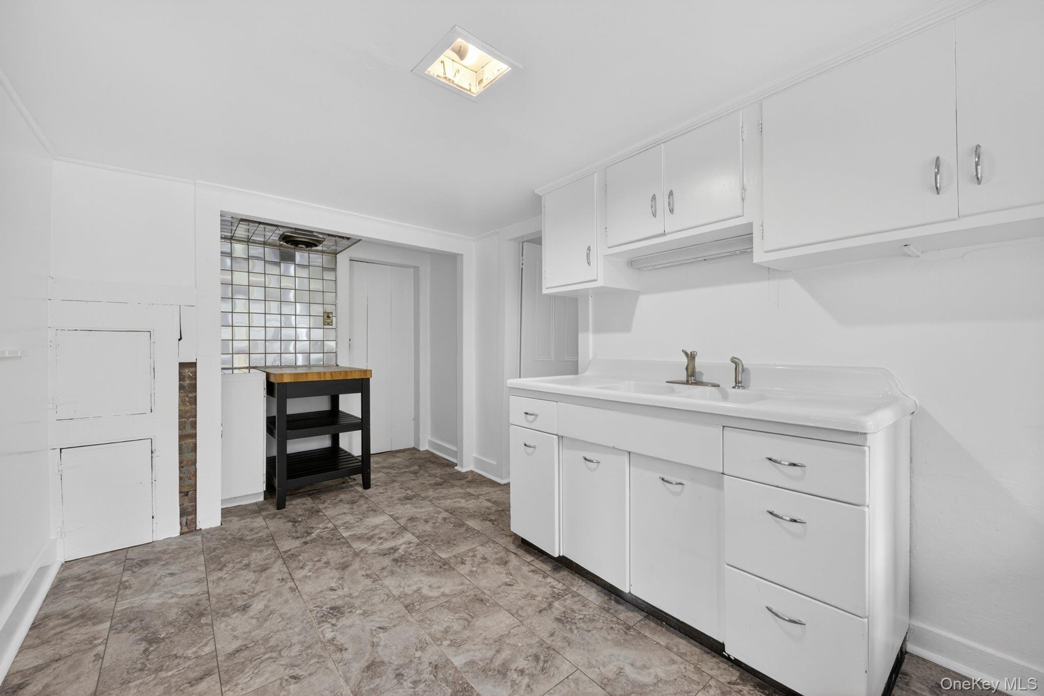 26 Fishkill Road Cold Spring, NY 10516 - Photo 25 of 43 Lower Level Kitchenette