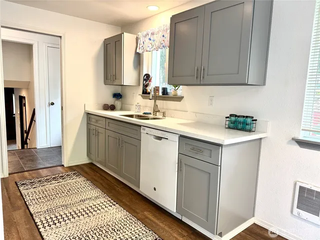 $549,950 | 31219 62nd Ave Court South, Roy, WA 98580