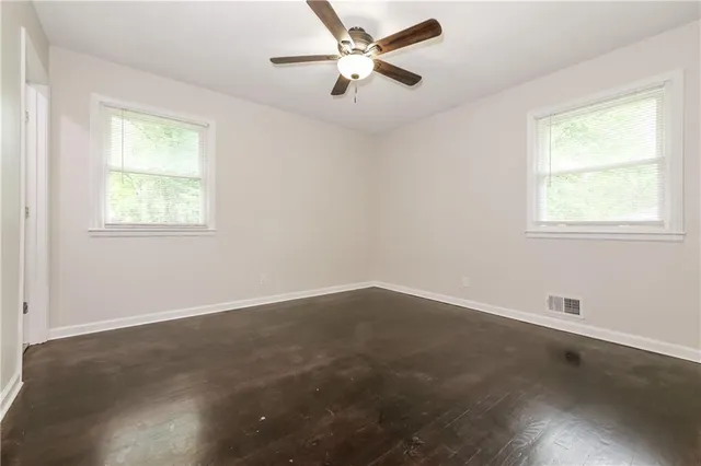 $2,150 | 506 Northeast Roanoke Drive, Blue Springs, MO 64014