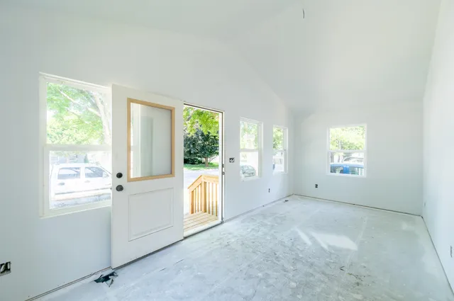 $399,900 | 128 North Brown Street, Genoa, IL 60135