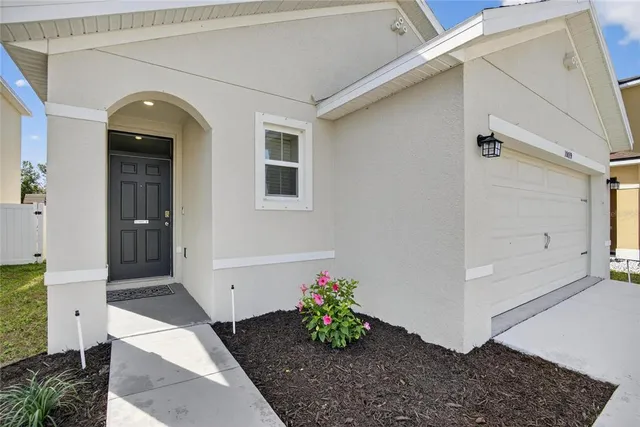 $2,300 | 10019 Merry Fawn Court, Sun City Center, FL 33573