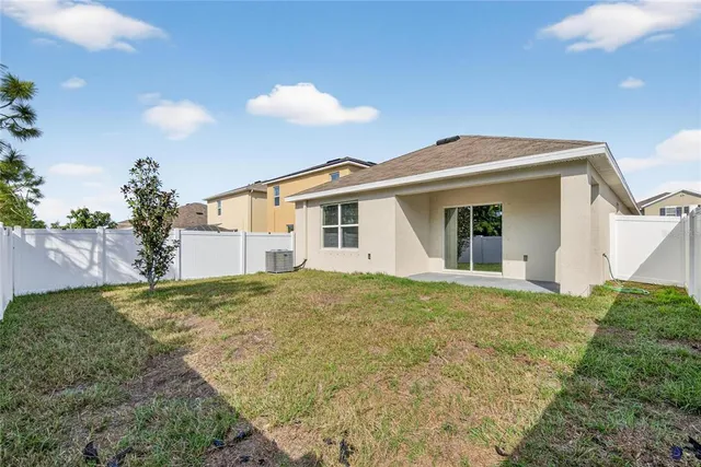 $2,300 | 10019 Merry Fawn Court, Sun City Center, FL 33573