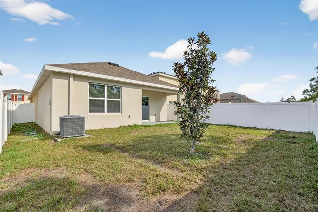 $2,300 | 10019 Merry Fawn Court, Sun City Center, FL 33573