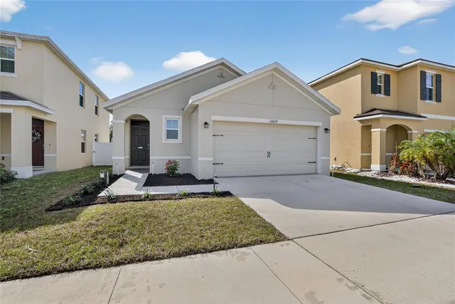 $2,300 | 10019 Merry Fawn Court, Sun City Center, FL 33573