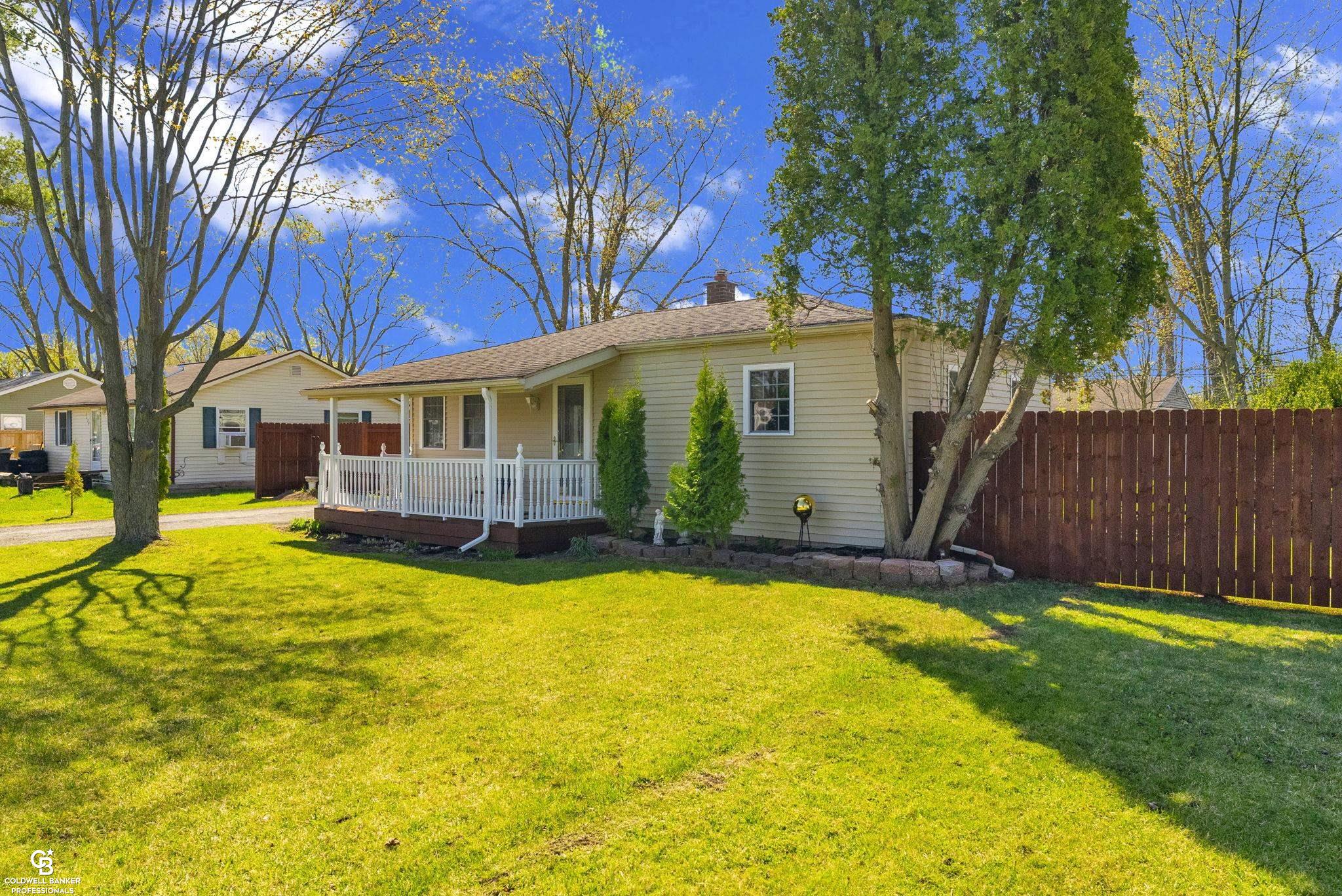 4637 Griswold Road Smiths Creek, MI 48074 - Photo 3 of 42 50173296-17eee6d6-0275-4a5a-98fa-11dbabac1767.JPG