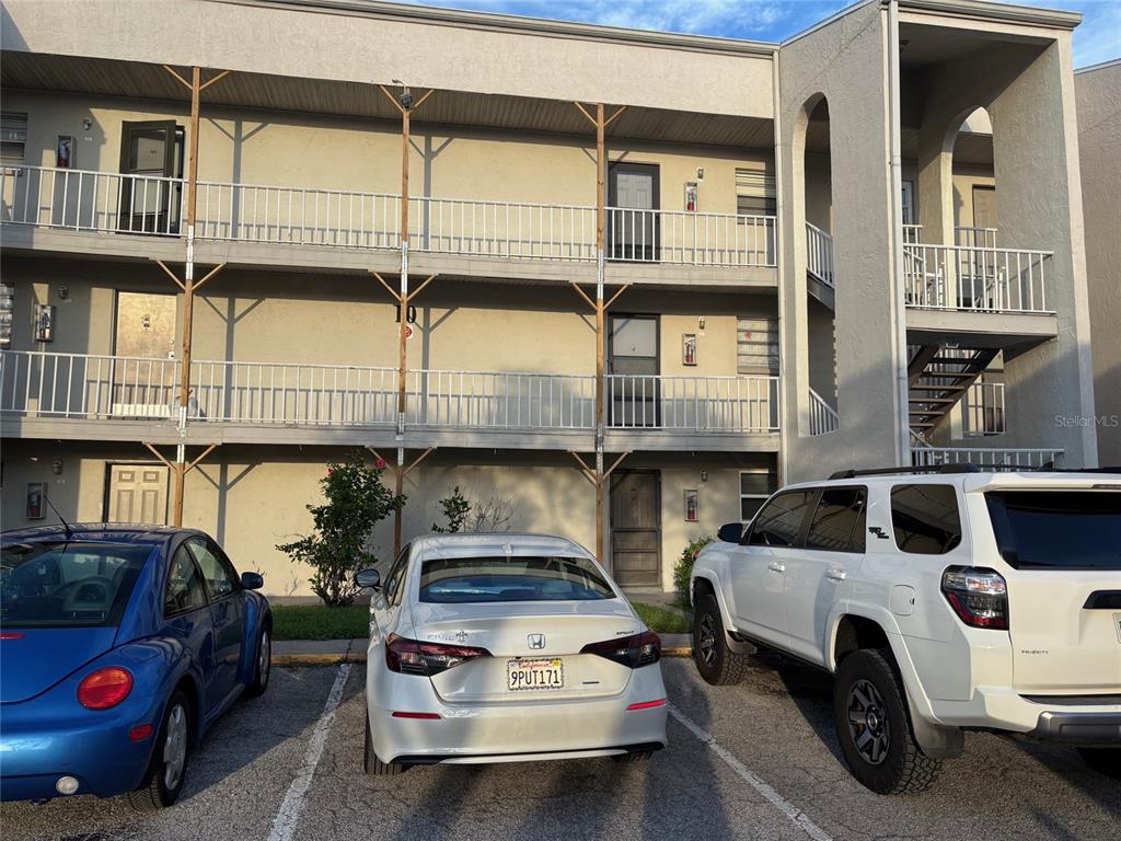 a car parked in front of a building