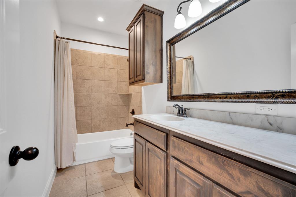 3205 Meadow Ridge Drive Midlothian, TX 76065 - Photo 19 of 37