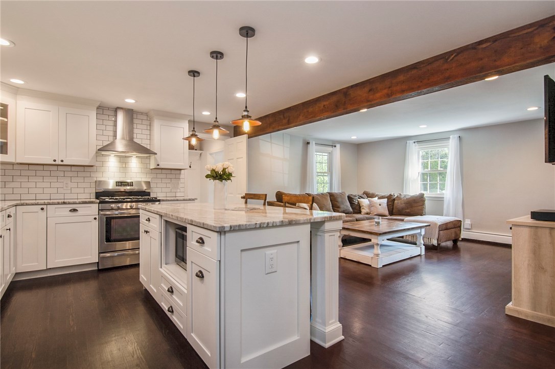1 Enfield Road Warwick, RI 02886 - Photo 5 of 37 Gallery Image 5