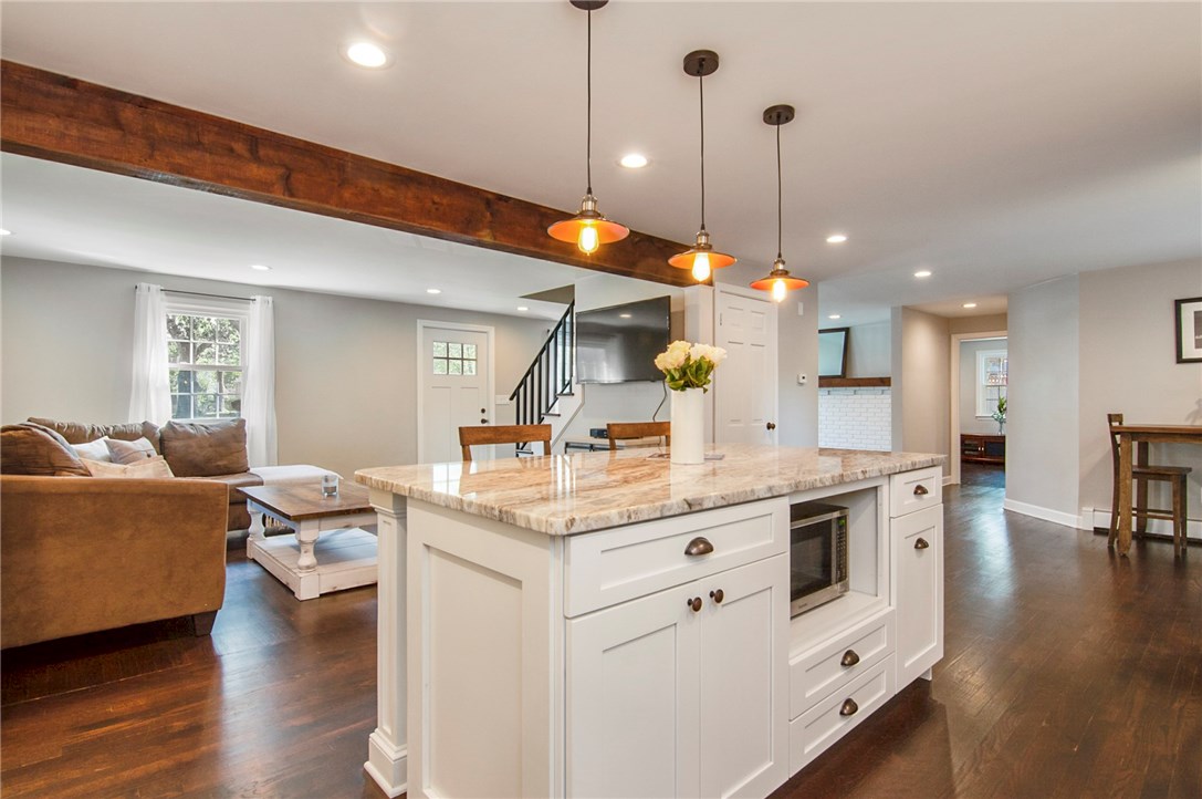 1 Enfield Road Warwick, RI 02886 - Photo 7 of 37 Gallery Image 7