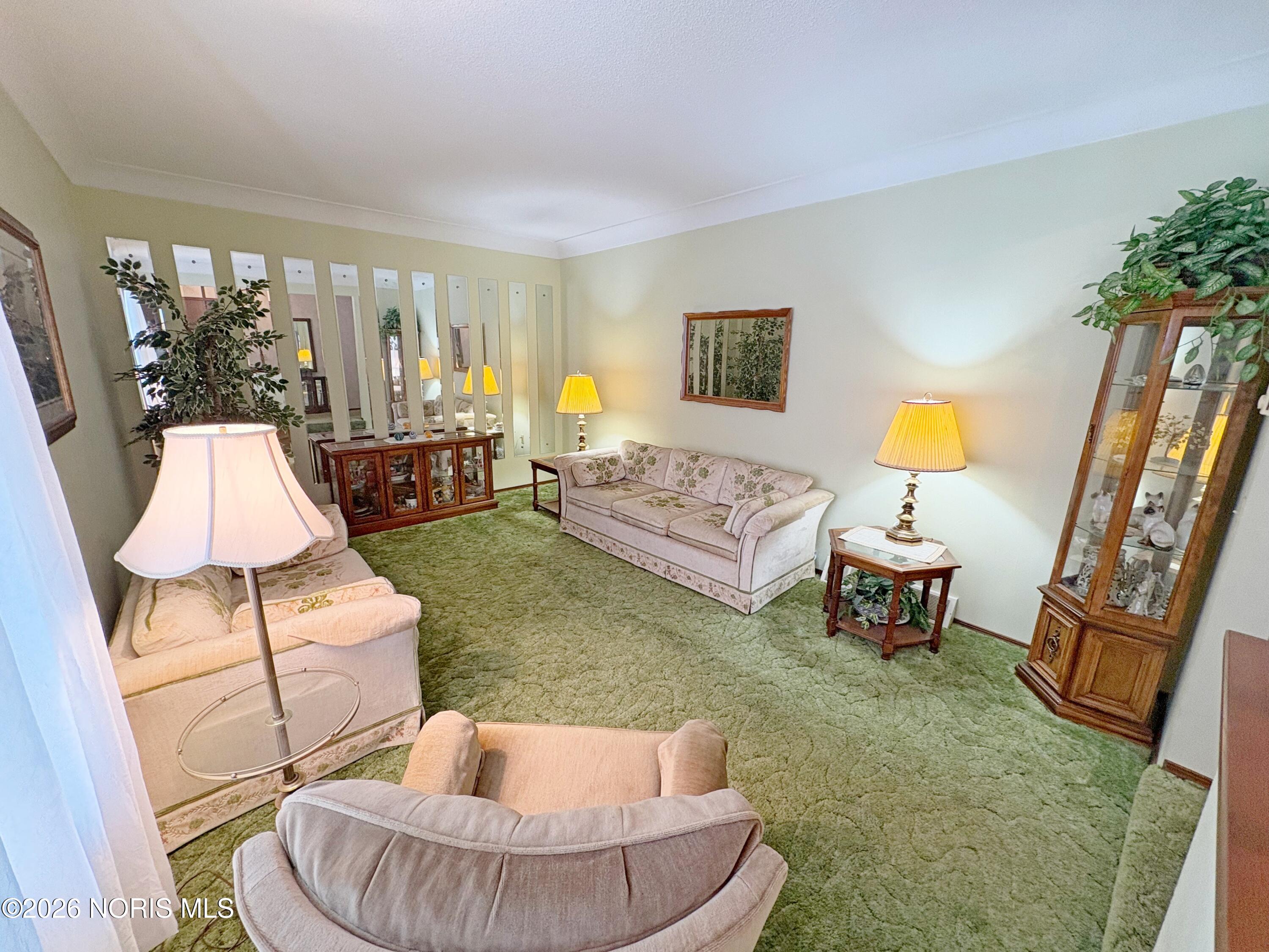 3515 Brown Road Oregon, OH 43616 - Photo 5 of 41 5 liv rm