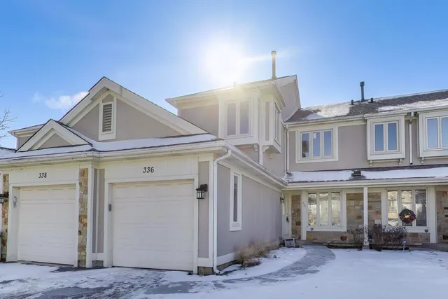$425,000 | 336 Redwing Drive, Deerfield, IL 60015