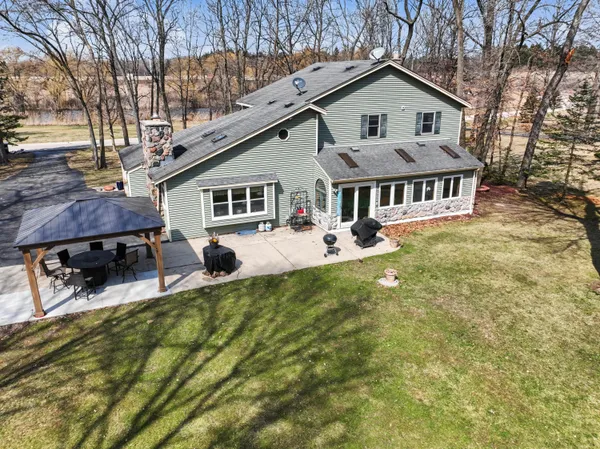 $549,900 | S94-w26995 Linden Court, Mukwonago, WI 53149