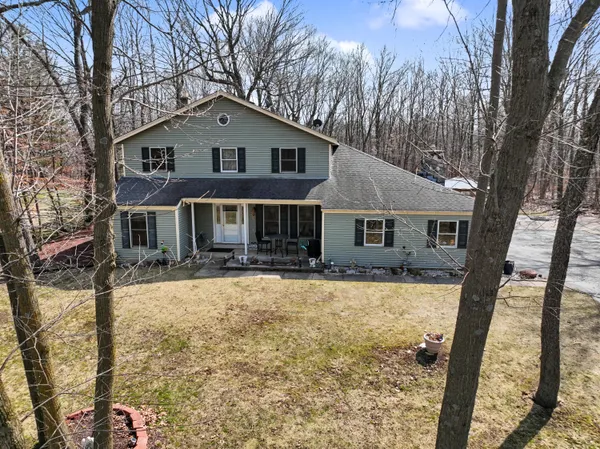 $549,900 | S94-w26995 Linden Court, Mukwonago, WI 53149