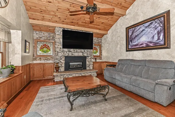 $549,900 | S94-w26995 Linden Court, Mukwonago, WI 53149