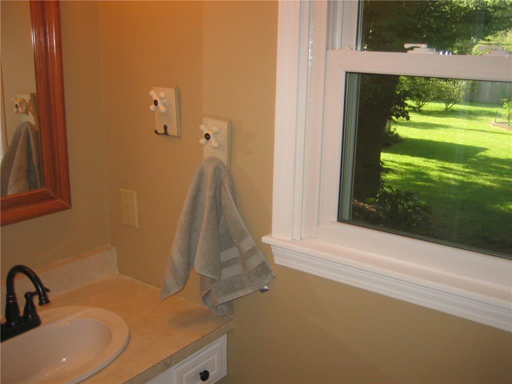 8370 Carthay Circle Fishers, IN 46038 - Photo 15 of 27 Gallery Image 15