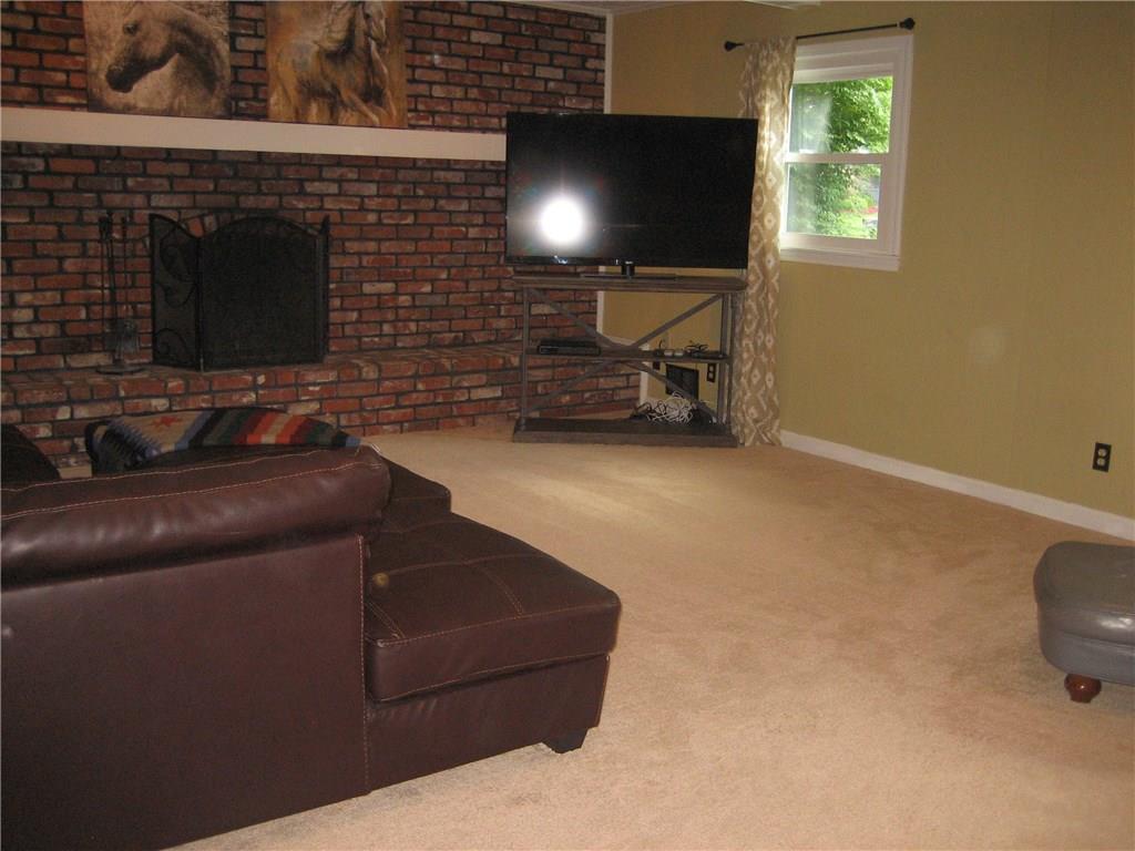 8370 Carthay Circle Fishers, IN 46038 - Photo 5 of 27 Gallery Image 5